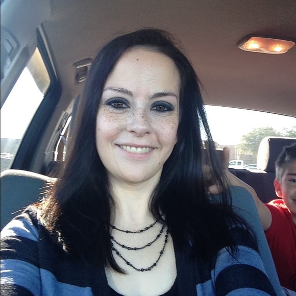 Meet your Posher, Jana - Picture 3 of 8